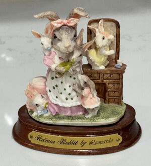 Vintage 1988 The Leonardo Collection Little Nook Village Rebecca Rabbit Figurine
